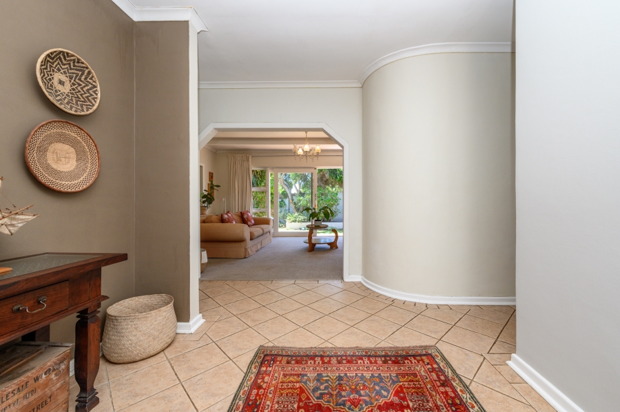 To Let 5 Bedroom Property for Rent in Summerstrand Eastern Cape
